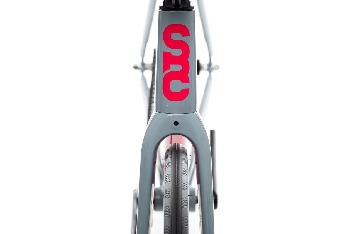 6061 Black Label v3 - Grey / Fuchsia